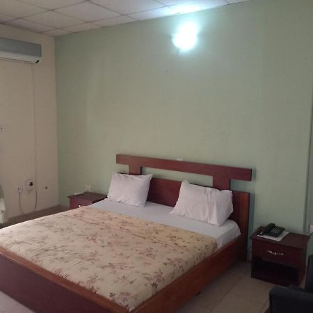 Weaver'S Hotel Abuja Exterior photo